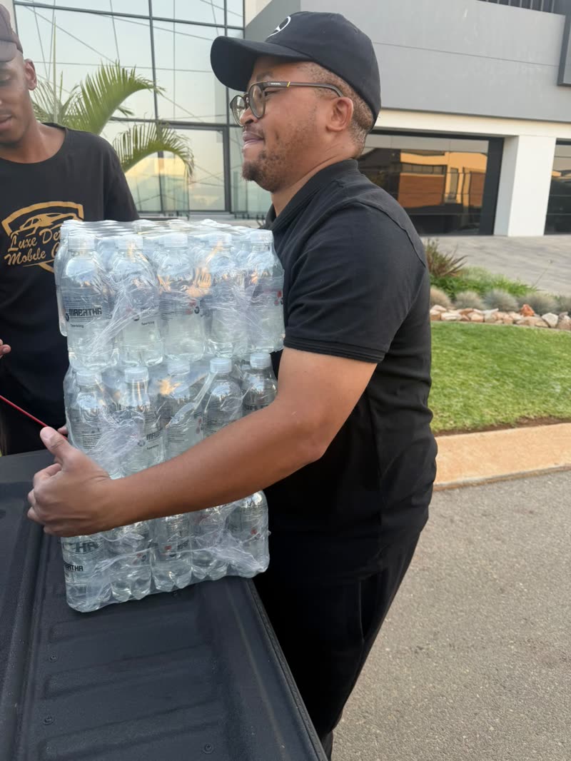 Loading Mabatha sparkling water for Luxe Detailing Mobile Carwash